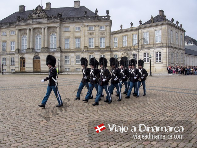 Día 2 - Copenhague. Cambio de guardia en Amalienborg